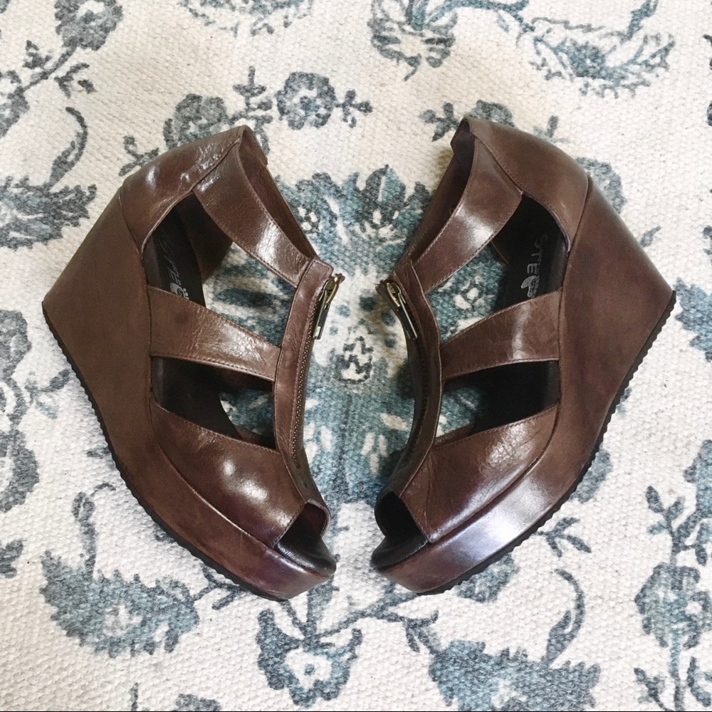 One Of A Kind Brown Leather Platform Sanals